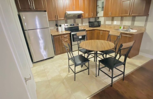 Halton Regional Municipality Apartment | Cozy Basement Apartment close to Nature