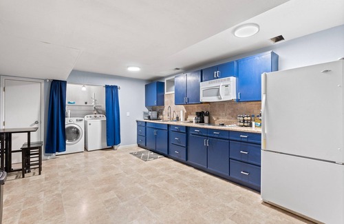 Loveland House | Cozy Basement Apt. w/Full Kitchen+Xbox+W/D & Games