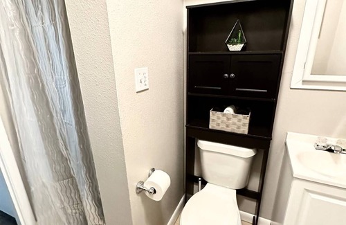 Twin Lakes Apartment | Cozy Basement near downtown & major highwaysnn