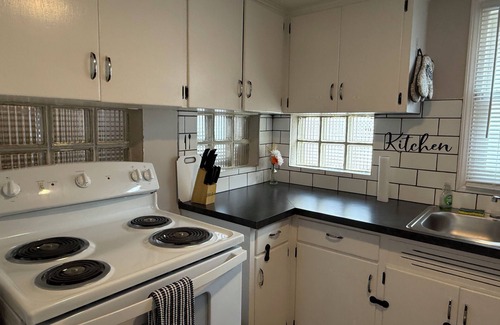 Benson House | Cozy basement suite in Benson-Close to downtown, hospital, restaurants, shopping