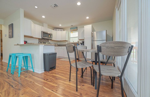 Rockport House | Cozy Bay House with Screened Front Porch/Covered Parking/Walking Distance to Bay