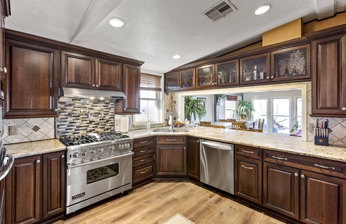 Bacliff House | Cozy Bayfront Home with Private Pool & Pier
