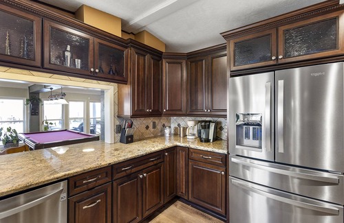 Bacliff House | Cozy Bayfront Home with Private Pool & Pier
