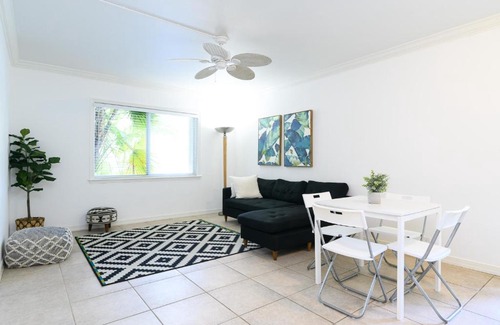 Hendricks and Venice Isles Apartment | Cozy Beach Apt, Las Olas Blvd.