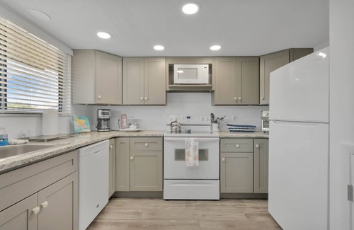 New Smyrna Beach Condo | Cozy beach condo & just steps to the Atlantic Ocean