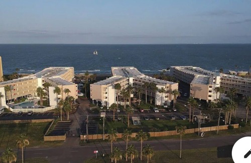 North Beach Condo | Cozy Beach Condo with walking beach access from property.