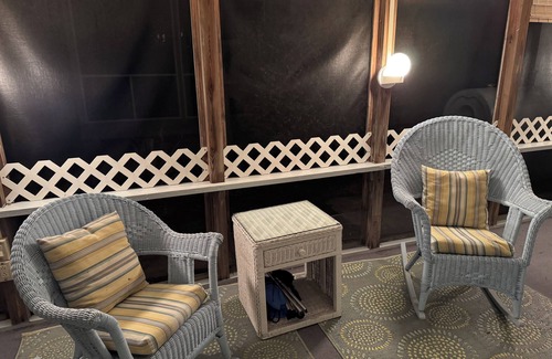 Lewes Cottage | Cozy beach cottage, steps from Lewes Beach