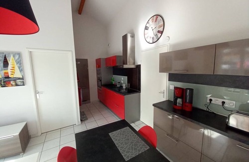 Bretignolles-sur-Mer House | Cozy Beachside House with Pool Access, 150m to Beach, Summer Fun, WiFi Included