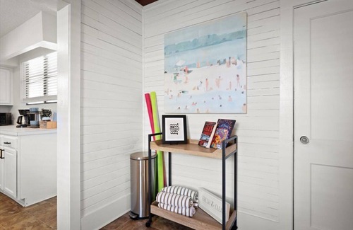 Jacksonville Beach Condo | Cozy Beach house 1 block to beach
