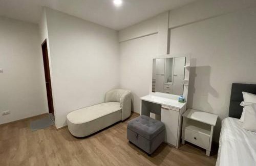 Pratumnak Hill House | Cozy&Beach House-2BRs, Beach, Walking St, Pier