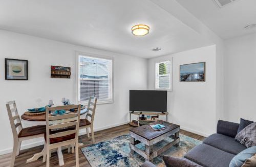 Wall House | Cozy Beach House - 3 Badges, Outdoor Patio, Fire Pit, Grill - 3 Blocks to Beach & Boards