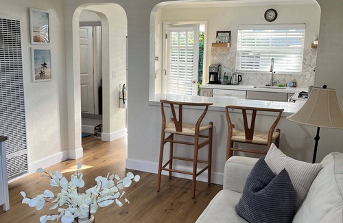 Eastside Santa Cruz House | COZY BEACH HOUSE w/GUEST house sleeps 4 totalneach unit 2 guests PET FRIENDLY