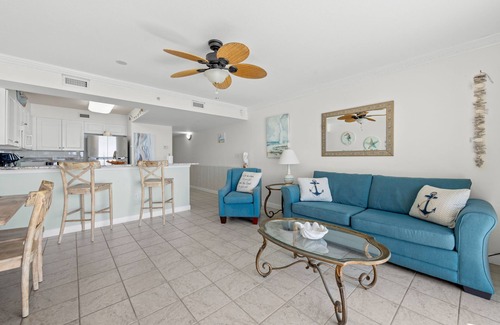 Fort Walton Beach Condo | Cozy Beachfront Getaway! Excellent Balcony View & Beach Service Mar-Oct. nn