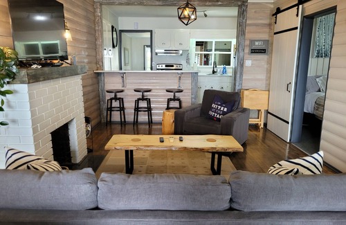 North Bay Cottage | Cozy Beachfront Cottage