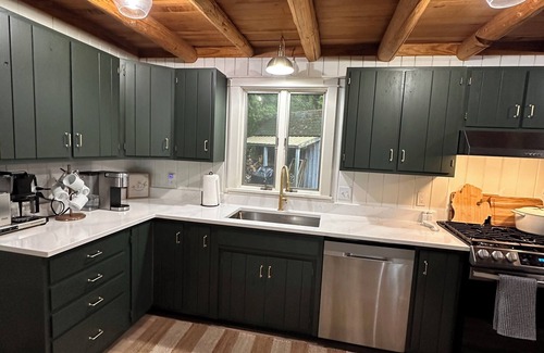 Harbor Springs Cottage | Cozy beachfront cottage in Harbor Springs/Good Hart/M-119/Tunnel of Trees.