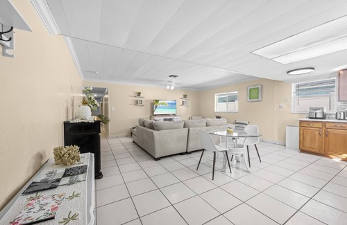 Fort Pierce House | Cozy Beachside Escape with Spacious Backyard & Modern Furnishings
