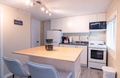 Balm Beach Cottage | Cozy Beachside Getaway – Steps from Balm Beach!