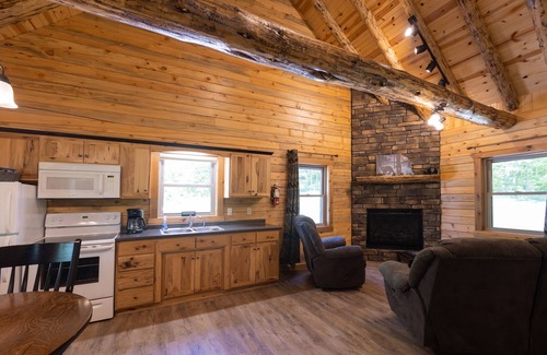 Millersburg Cabin | Cozy Bear at Tranquil Acres