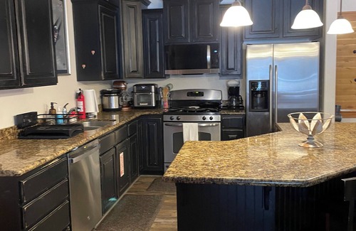 Bear Hollow Village Condo | Cozy Bear Hollow Condo Near Slopes, Olympic Park, Shops & Year-Round Activities