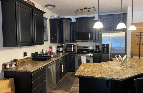 Bear Hollow Village Condo | Cozy Bear Hollow Condo Near Slopes, Olympic Park, Shops & Year-Round Activities