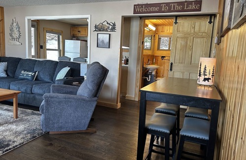 St Germain Cabin | COZY BEAR LODGE-On UTV/Snowmobile trail, Beachside Cabin w/Porch, Private dock
