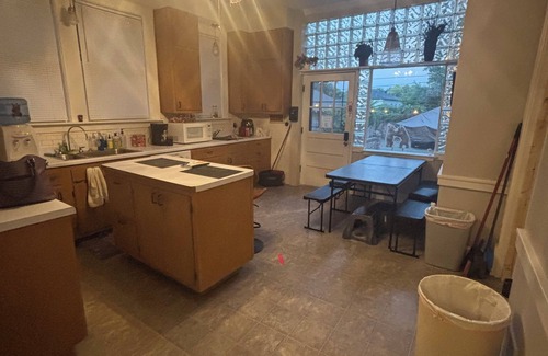 Crosstown Hotel | Cozy Bears Bunker's & Carpe Diem Spa