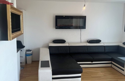 Favoriten Apartment | Cozy beautiful nice nature close to u1 station Oberlaa & autobahn