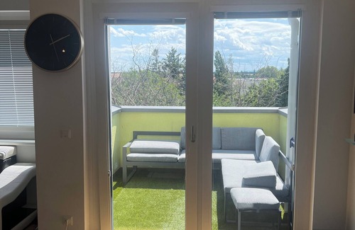 Favoriten Apartment | Cozy beautiful nice nature close to u1 station Oberlaa & autobahn