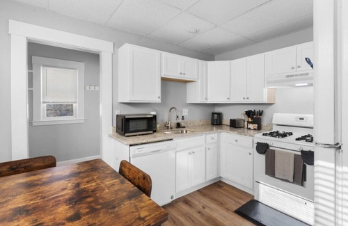 West New Haven Apartment | Cozy Bedroom next to SCSU