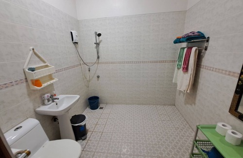 Rosales Resort | Cozy bedroom resort with kitchen, WiFi in charming Rosales 20000m² wall around