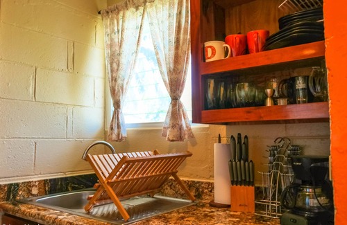 Armenia House | Cozy Belmopan Home - Family Friendly