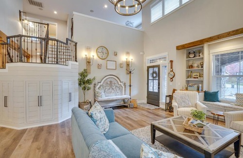 Southern Crossing House | Cozy Bend Home - Walk to Old Mill District!