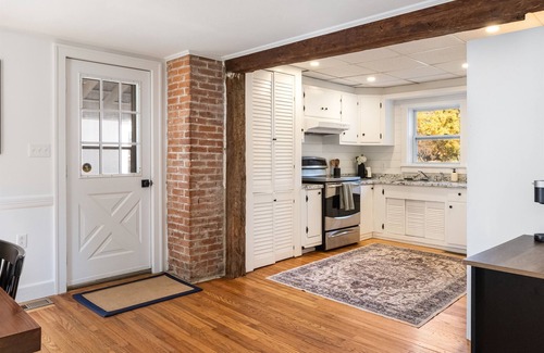 East Dorset Other | Cozy Benedict Farm House by South Village Pond