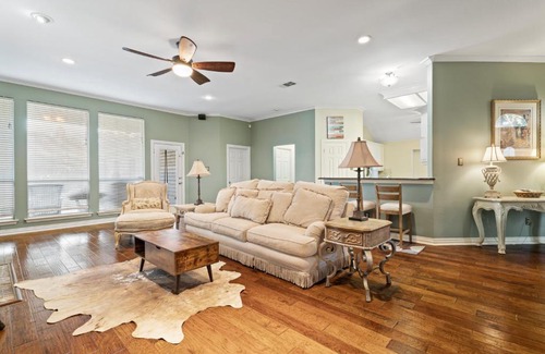 Far North Dallas House | Cozy Big Room with Bed For Long Stay