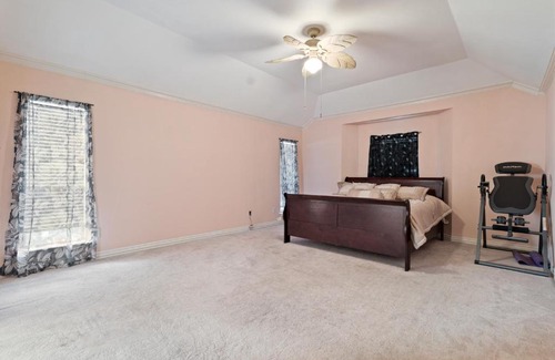 Far North Dallas House | Cozy Big Room with Bed For Long Stay