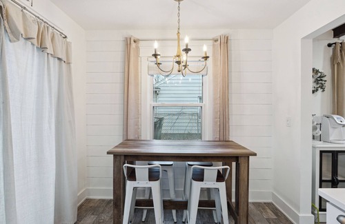 Drayton Plains House | Cozy Birmingham Chalet: Walk to Town, 3BR, Office, Clean & Modern