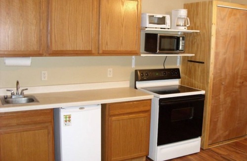 Custer Cabin | Cozy Black Hills cabin on Horse Camp grounds