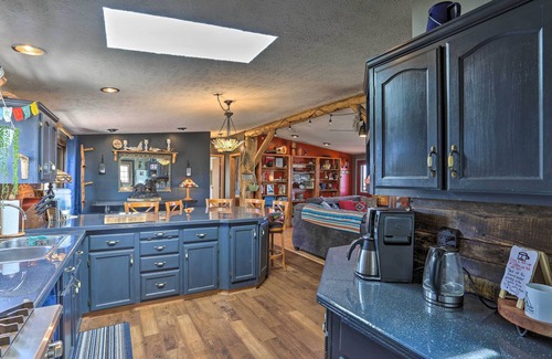 Hot Springs House | Cozy Black Hills Home on 13 Acres w/Deck & Views!