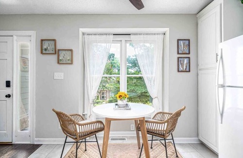 Cary House | Cozy Boho Kildaire Farms Home- near Downtown