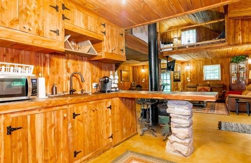 Taylorsville Cabin | Cozy Bourbon Country Cabin with HOT TUB and Fire Pit on Brashears Creek