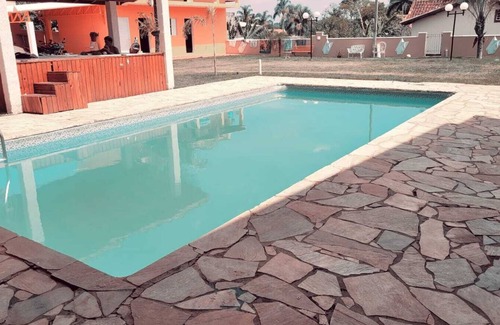 Campinas House | Cozy farmhouse in Campinas with games tables and church-style hall.
