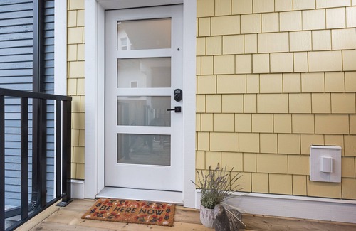 Chilliwack Proper Village West Apartment | Cozy, Bran New Private fully furnished studio downtown Chilliwack.