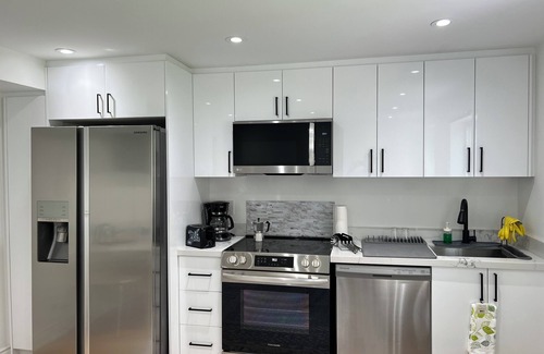 Richmond Hill Apartment | Cozy, brand-new, 2 bedroom walkout apt, free parking