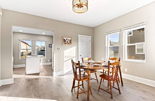 Holy Cross House | Cozy Brand New 3BR/1BA Remodel - Close To It All!