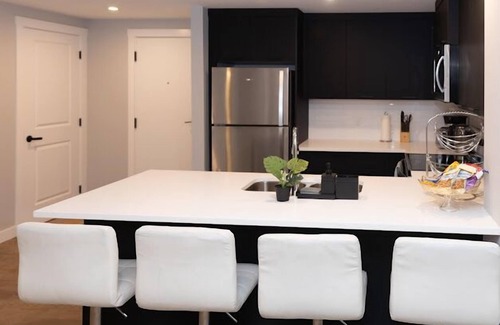 Southwest Calgary House | Cozy Brand New &Modern 1 bedroom Suite located in near Spruce Meadows SW Calgary