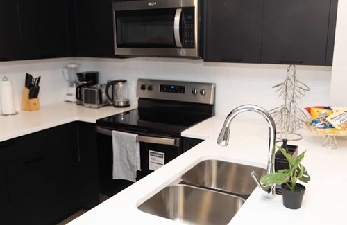 Southwest Calgary House | Cozy Brand New &Modern 1 bedroom Suite located in near Spruce Meadows SW Calgary