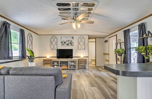 Logan Cottage | Cozy Bremen Family Home w/ Hot Tub & Acreage!