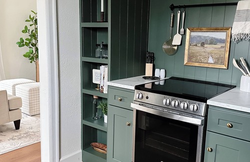 Bremerton House | Cozy Bremerton Bungalow: Modern Comforts, Perfect Location!