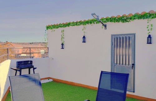 Villarejo de Salvanes House | Cozy, bright, terrace-solarium, rustic living room. Very close to Madrid.