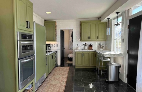 Landers Cabin | Cozy brick cabin getaway Johnson Valley on 5 acres
